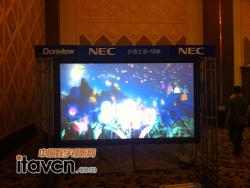 OPSһw(dng)w-2_(ti)NEC PX750U+