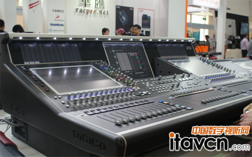 DiGiCo SD5{(dio)_
